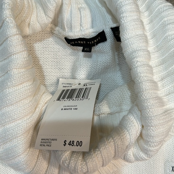 Sweater​​ - Picture 4 of 5